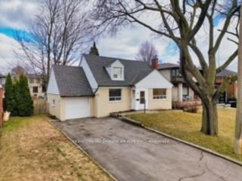 Photo 6 at 119 Wedgewood Drive, City Centre West, Toronto
