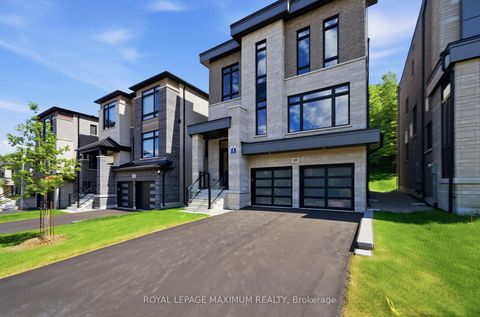 Photo 1 at 19 Donsgrove Court, Patterson, Vaughan