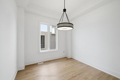 Photo 9 at 19 Donsgrove Court, Patterson, Vaughan