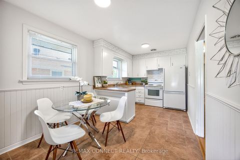 Photo 7 at 6 Faraday Drive, Woburn, Toronto