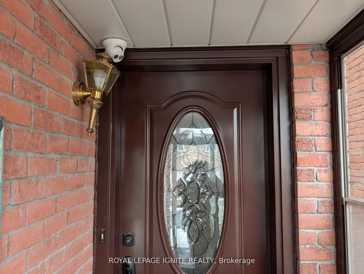 Photo 1 at 98 Chloe Crescent N, Middlefield, Markham