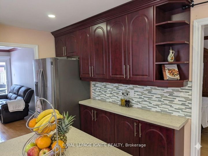 Photo 3 at 98 Chloe Crescent N, Middlefield, Markham