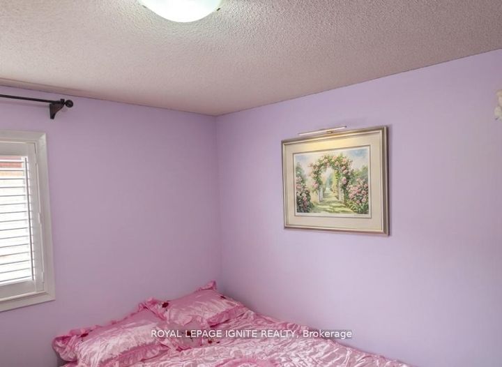Photo 16 at 98 Chloe Crescent N, Middlefield, Markham