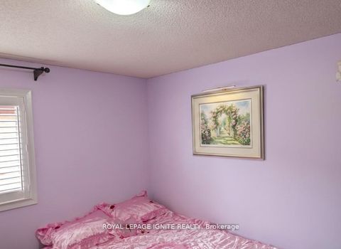 Photo 16 at 98 Chloe Crescent N, Middlefield, Markham