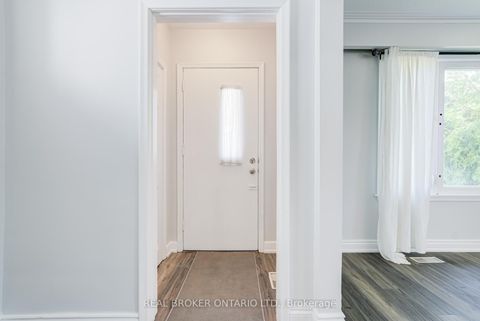 Photo 2 at 40 Japonica Road, Maryvale, Toronto