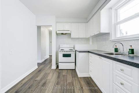 Photo 11 at 40 Japonica Road, Maryvale, Toronto