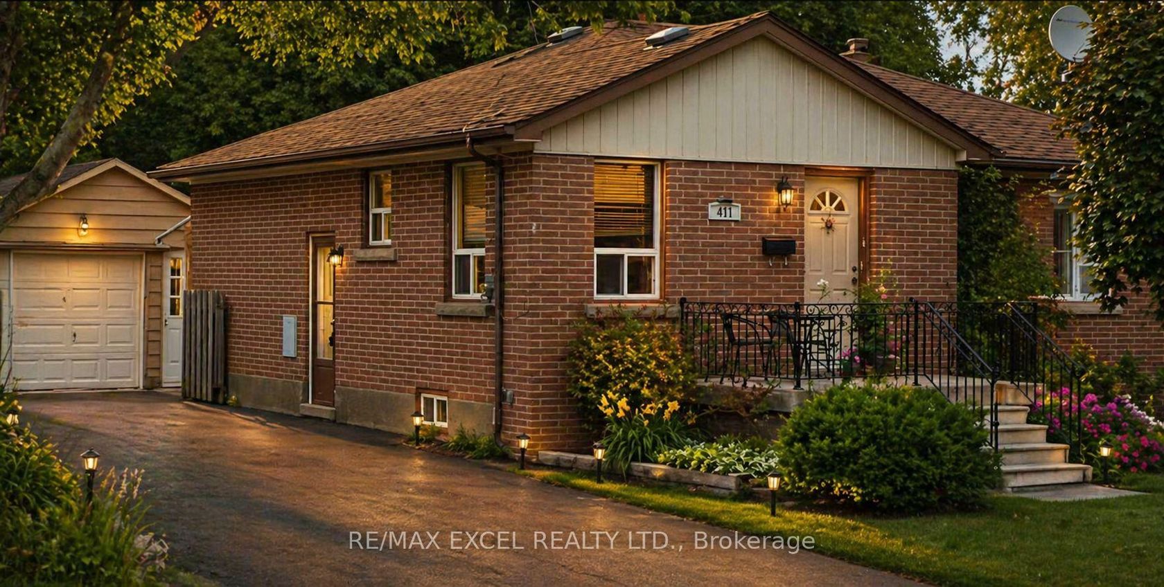 411 Marybay Crescent, Crosby, Richmond Hill photo 6