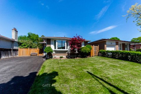 Photo 1 at 89 Amberjack Boulevard, Woburn, Toronto
