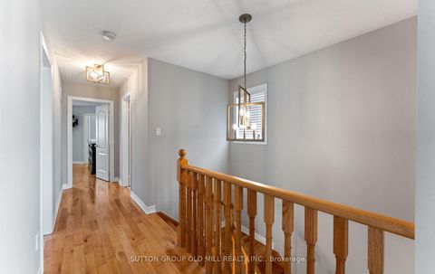 Photo 15 at 201 Vellore Park Avenue, Vellore Village, Vaughan