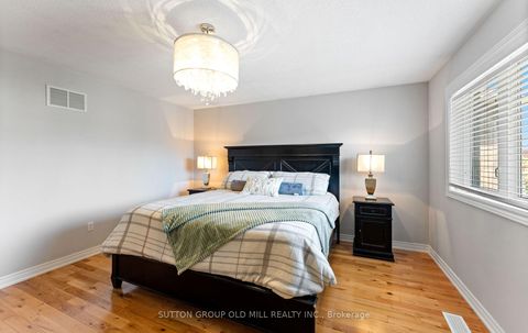 Photo 17 at 201 Vellore Park Avenue, Vellore Village, Vaughan