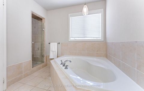 Photo 20 at 201 Vellore Park Avenue, Vellore Village, Vaughan