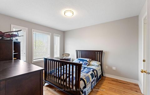 Photo 24 at 201 Vellore Park Avenue, Vellore Village, Vaughan