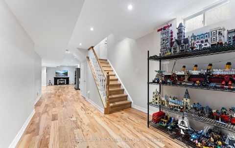 Photo 31 at 201 Vellore Park Avenue, Vellore Village, Vaughan