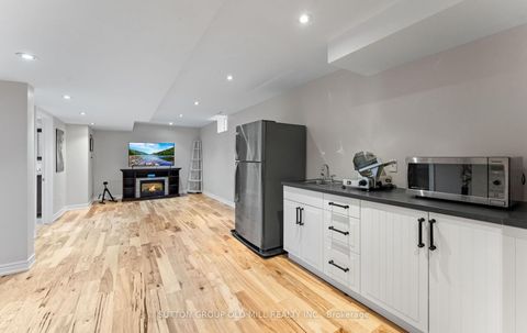 Photo 34 at 201 Vellore Park Avenue, Vellore Village, Vaughan