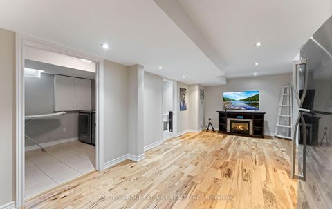 Photo 35 at 201 Vellore Park Avenue, Vellore Village, Vaughan