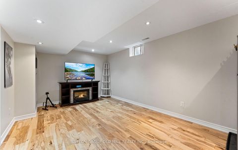 Photo 37 at 201 Vellore Park Avenue, Vellore Village, Vaughan