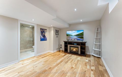 Photo 38 at 201 Vellore Park Avenue, Vellore Village, Vaughan