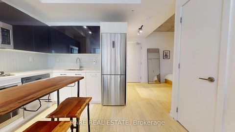Photo 4 at 421 - 39 Brant Street, Waterfront Communities C1, Toronto