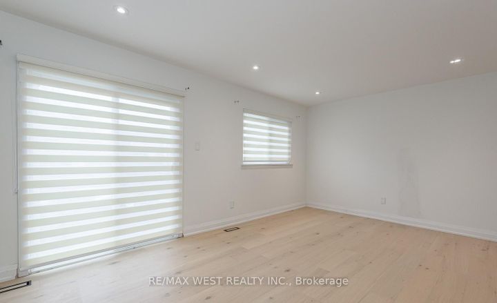Photo 10 at 67 - 900 Central Park Drive, Northgate, Brampton