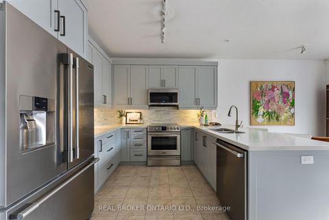 Photo 9 at 20 Denbury Court, Brooklin, Whitby