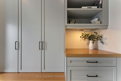 Photo 16 at 20 Denbury Court, Brooklin, Whitby