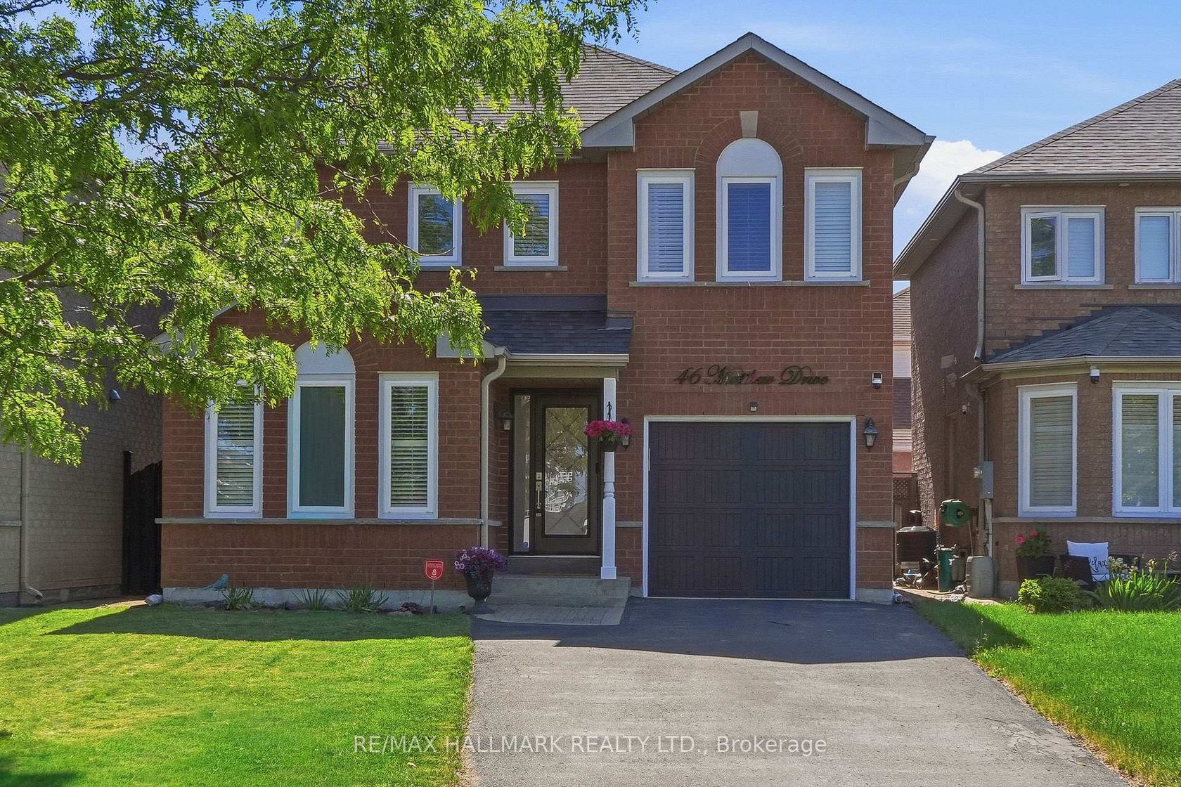 46 Matthew Drive, East Woodbridge, Vaughan photo number 2