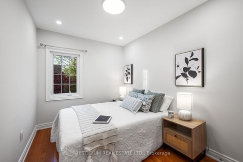 Photo 23 at 556 Davisville Avenue, Mount Pleasant East, Toronto
