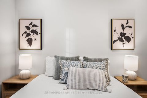 Photo 25 at 556 Davisville Avenue, Mount Pleasant East, Toronto