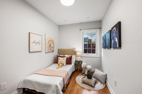 Photo 26 at 556 Davisville Avenue, Mount Pleasant East, Toronto