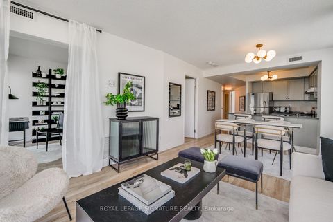 Photo 2 at 1007 - 650 Queens Quay W, Waterfront Communities C1, Toronto