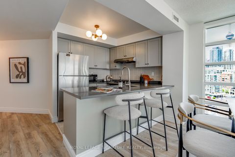 Photo 4 at 1007 - 650 Queens Quay W, Waterfront Communities C1, Toronto