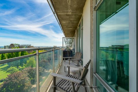 Photo 13 at 1007 - 650 Queens Quay W, Waterfront Communities C1, Toronto