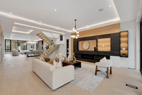 Photo 12 at 487 Coldstream Avenue, Nortown, Toronto