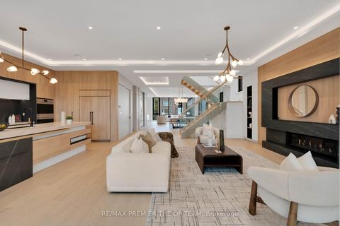 Photo 13 at 487 Coldstream Avenue, Nortown, Toronto