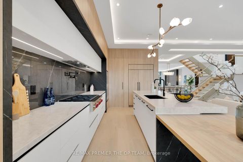 Photo 17 at 487 Coldstream Avenue, Nortown, Toronto