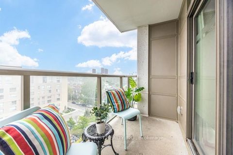 Photo 14 at 704 - 812 Lansdowne Avenue, Junction, Toronto