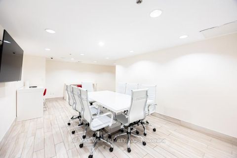 Photo 19 at 704 - 812 Lansdowne Avenue, Junction, Toronto