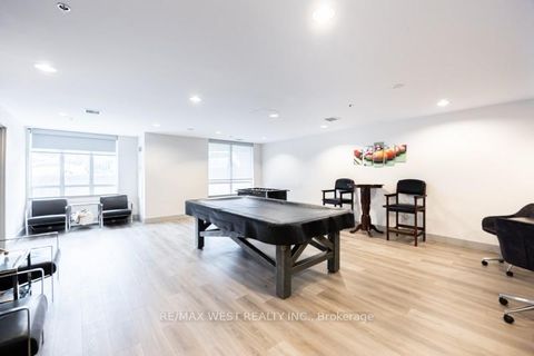 Photo 20 at 704 - 812 Lansdowne Avenue, Junction, Toronto