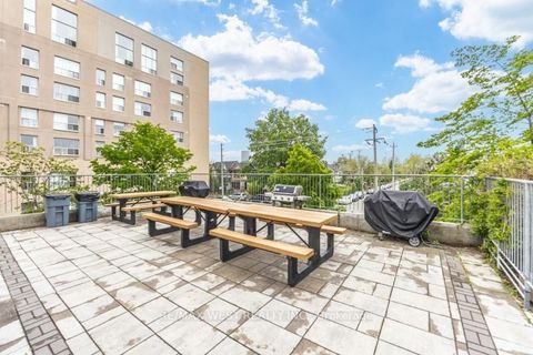 Photo 21 at 704 - 812 Lansdowne Avenue, Junction, Toronto