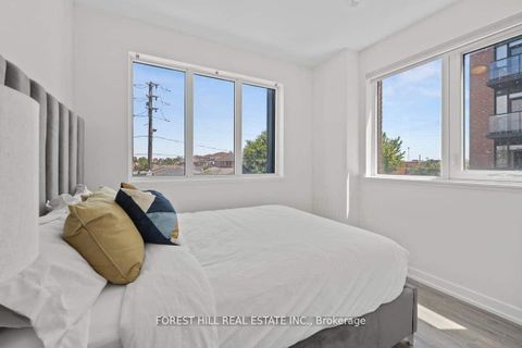 Photo 22 at 101 - 2300 St Clair Avenue W, Junction Area, Toronto