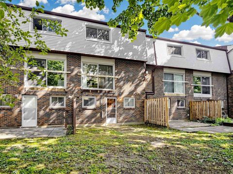 Photo 34 at 28 - 2020 Pharmacy Avenue, L'Amoreaux, Toronto