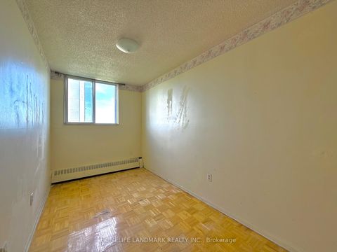 Photo 14 at 506 - 200 Lotherton Pathway, Glen Park, Toronto