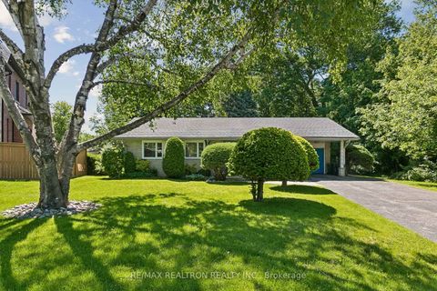 Photo 1 at 25 Groveland Crescent, Donalda, Toronto