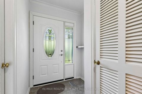 Photo 5 at 25 Groveland Crescent, Donalda, Toronto