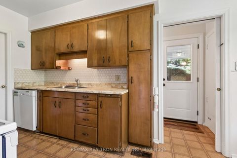 Photo 12 at 25 Groveland Crescent, Donalda, Toronto