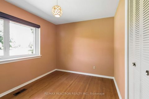 Photo 19 at 25 Groveland Crescent, Donalda, Toronto