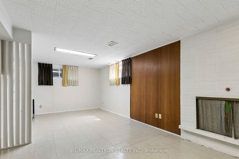 Photo 22 at 25 Groveland Crescent, Donalda, Toronto