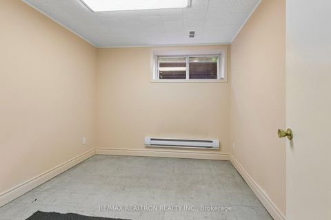 Photo 25 at 25 Groveland Crescent, Donalda, Toronto