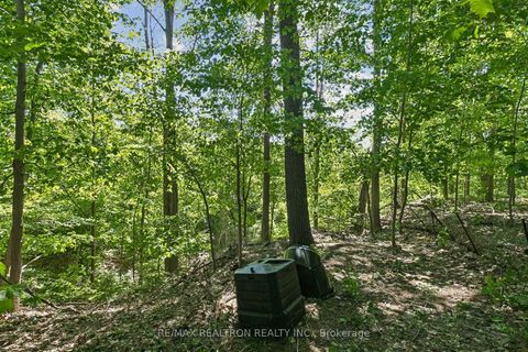 Photo 28 at 25 Groveland Crescent, Donalda, Toronto