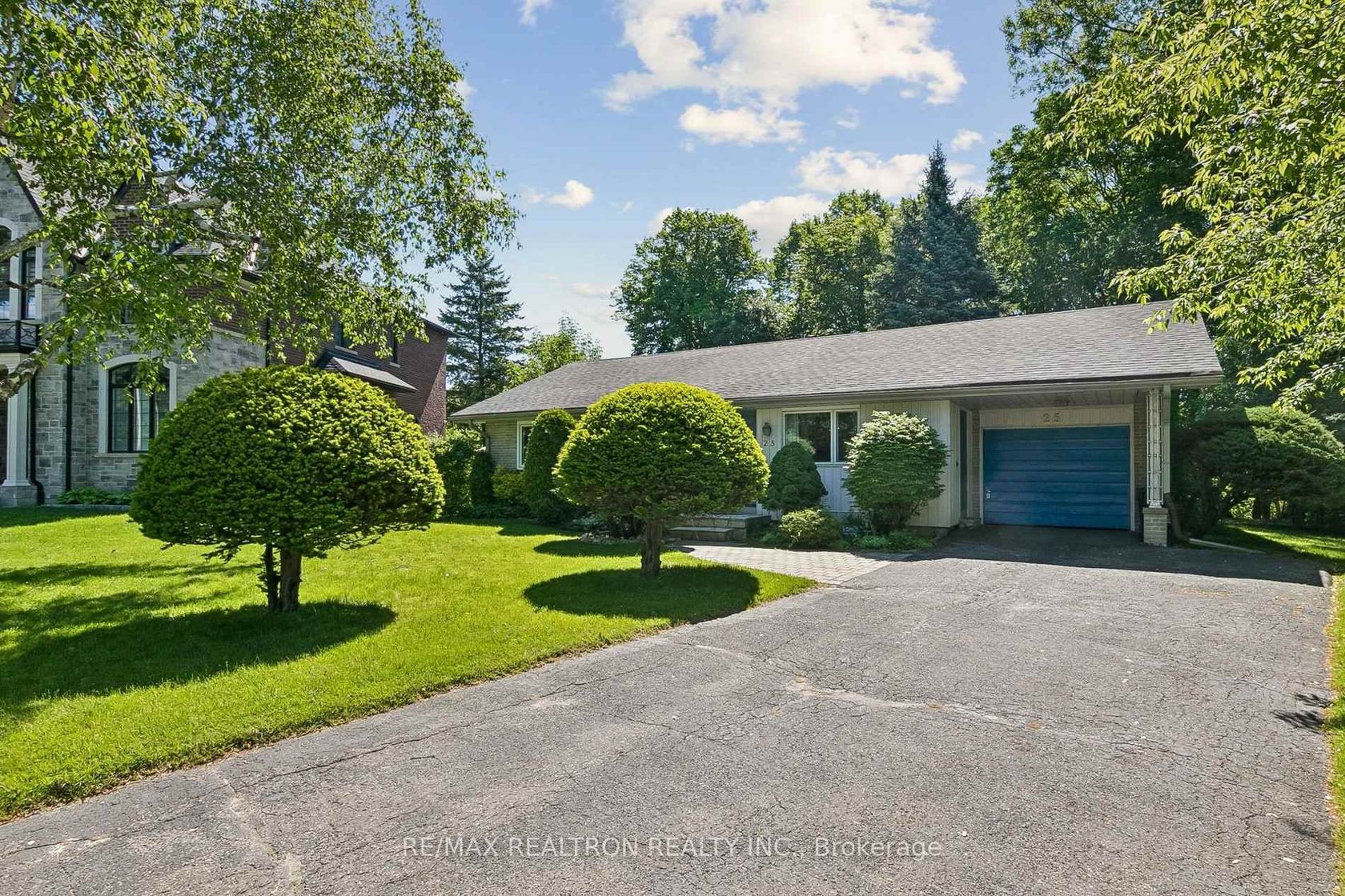 25 Groveland Crescent, Donalda, Toronto photo 5